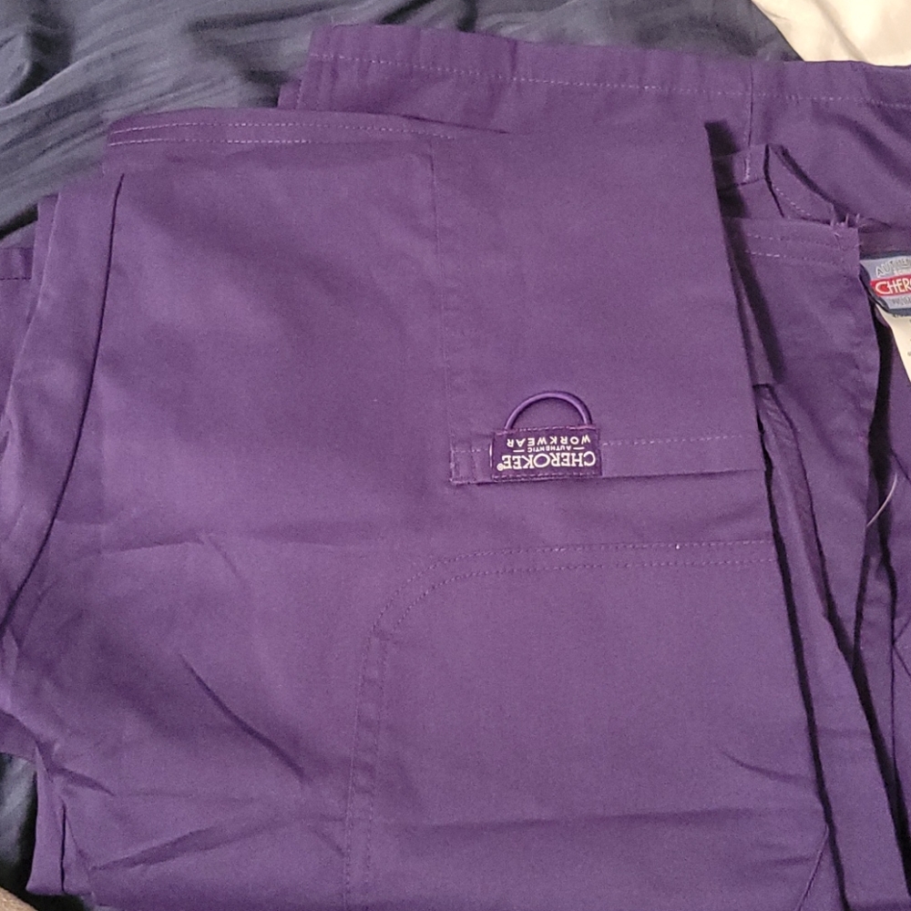 Cherokee scrub set